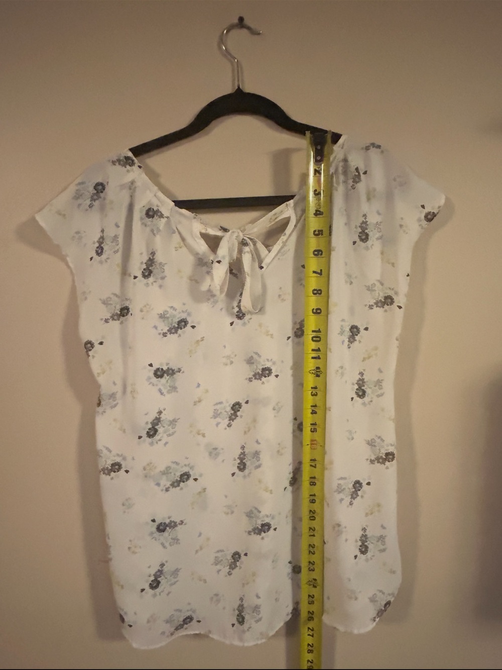 Lauren Conrad Ivory Floral Print Tie-Neck Blouse – L - Picture 5 of 9